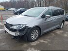 2018 Chrysler Pacifica Touring L Silver vin: 2C4RC1BG2JR236168
