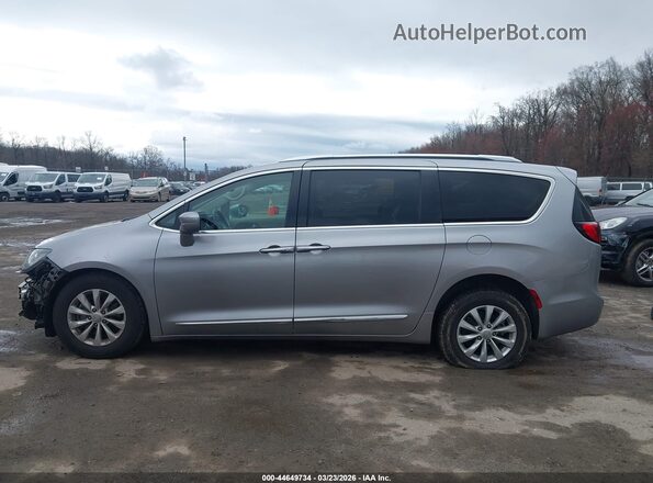2C4RC1BG2JR236168 2018 CHRYSLER PACIFICA Silver 