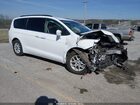 2022 Chrysler Pacifica Touring L White vin: 2C4RC1BG2NR114867