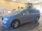 2022 Chrysler Pacifica Touring L Gray vin: 2C4RC1BG2NR150560