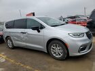 2026 Chrysler Pacifica Select Серебряный vin: 2C4RC1BG2TR236030 Damage: Right Qtr Panel, Severe Damage, Replacement Required