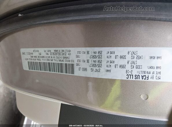 2C4RC1BG3JR236129 2018 CHRYSLER PACIFICA Silver Widok komory silnika