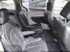 2018 Chrysler Pacifica Touring L Silver vin: 2C4RC1BG3JR236129