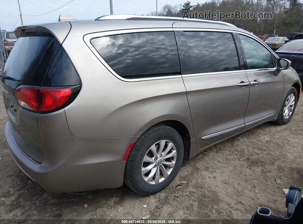 2C4RC1BG3JR236129 2018 CHRYSLER PACIFICA Silver Tył prawy