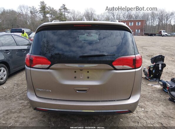 2C4RC1BG3JR236129 2018 CHRYSLER PACIFICA Silver 