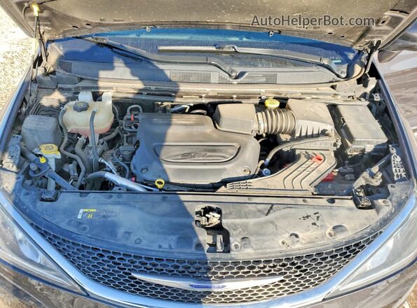 2C4RC1BG4LR109893 2020 CHRYSLER PACIFICA Gray Vista del compartimento del motor