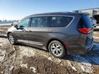 2020 Chrysler Pacifica Touring L Gray vin: 2C4RC1BG4LR109893