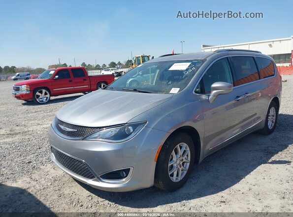 2C4RC1BG4LR125012 2020 CHRYSLER PACIFICA Серебряный Вид спереди