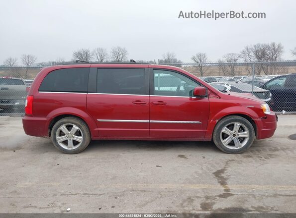 2C4RC1BG5GR252941 2016 CHRYSLER TOWN & COUNTRY Красный Вид задней части салона