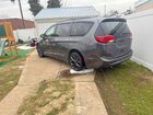 2018 Chrysler Pacifica Touring L Gray vin: 2C4RC1BG9JR353892