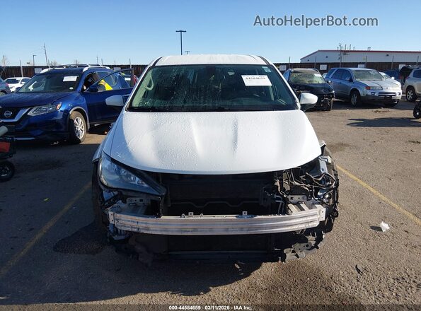 2C4RC1CG0NR203349 2022 CHRYSLER VOYAGER Белый Вид щитка приборов