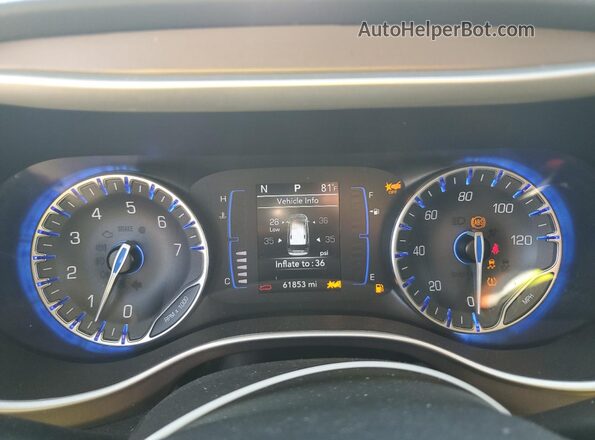 2C4RC1CG1PR534461 2023 CHRYSLER VOYAGER Black ხელსაწყოთა პანელის ხედი