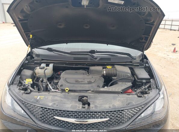 2C4RC1CG1RR167872 2024 CHRYSLER VOYAGER Черный Вид сзади
