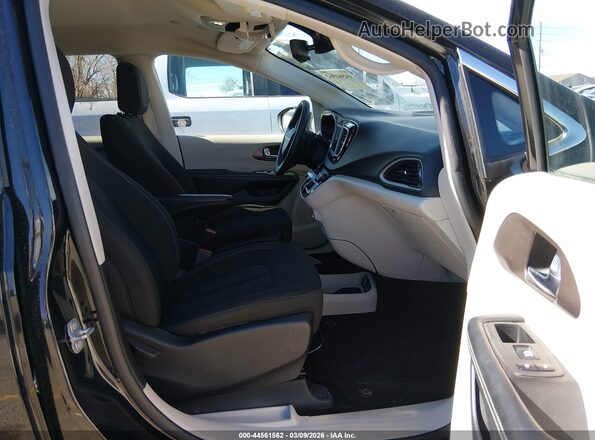 2C4RC1CG2PR511500 2023 CHRYSLER VOYAGER Black Vista interior delantera
