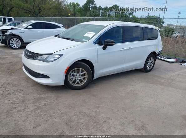 2C4RC1CG2SR571267 2025 CHRYSLER VOYAGER Белый Передняя левая четверть