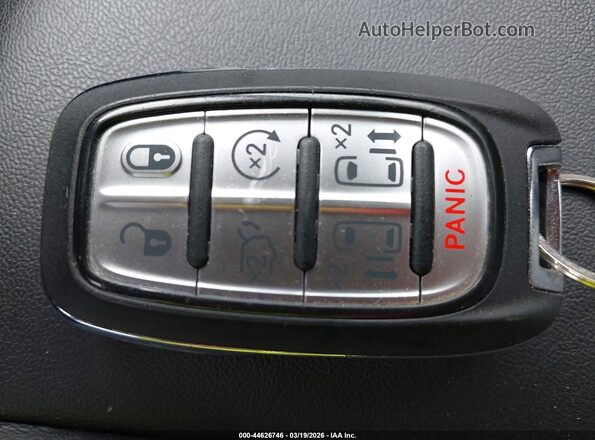 2C4RC1CG2SR571267 2025 CHRYSLER VOYAGER Белый Вид панели приборов