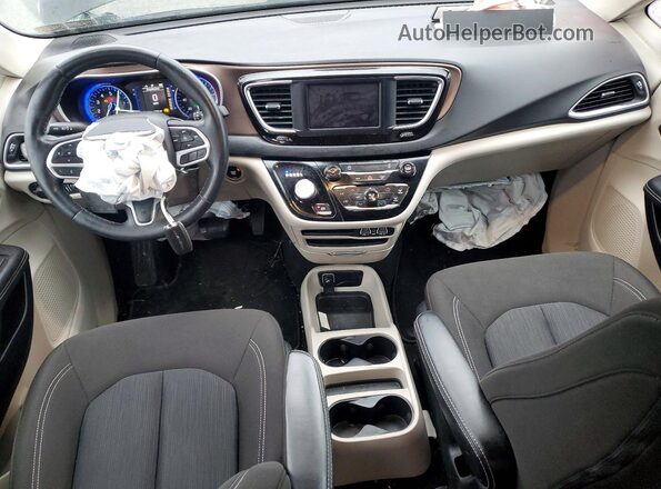 2C4RC1CG5RR101390 2024 CHRYSLER VOYAGER Черный Вид панели приборов