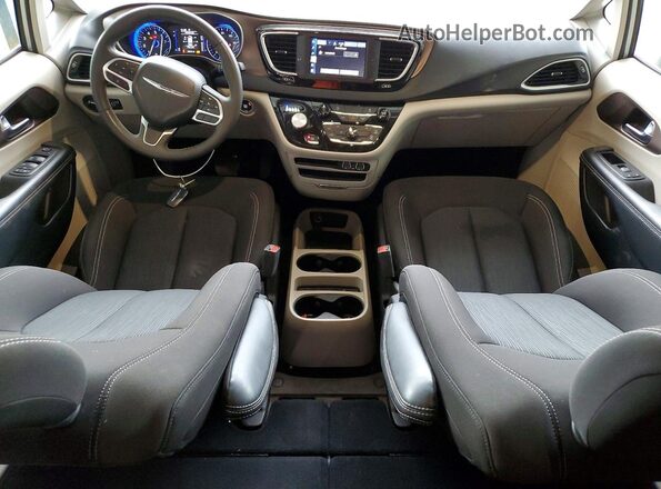 2C4RC1CG6PR550218 2023 CHRYSLER VOYAGER Silver Vista del salpicadero