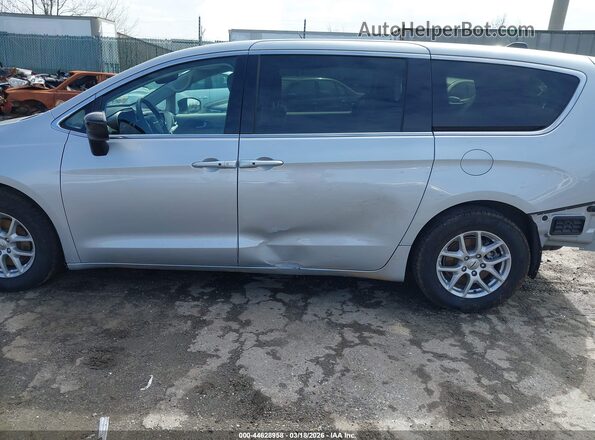 2C4RC1CG6RR140179 2024 CHRYSLER VOYAGER Silver 