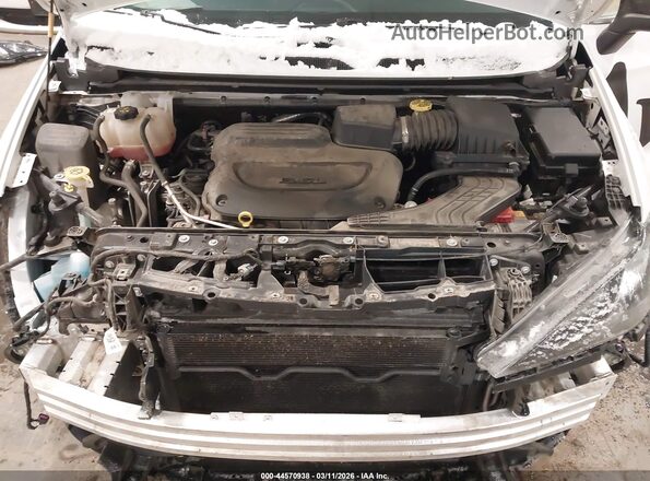 2C4RC1CG6RR194033 2024 CHRYSLER VOYAGER White Widok komory silnika