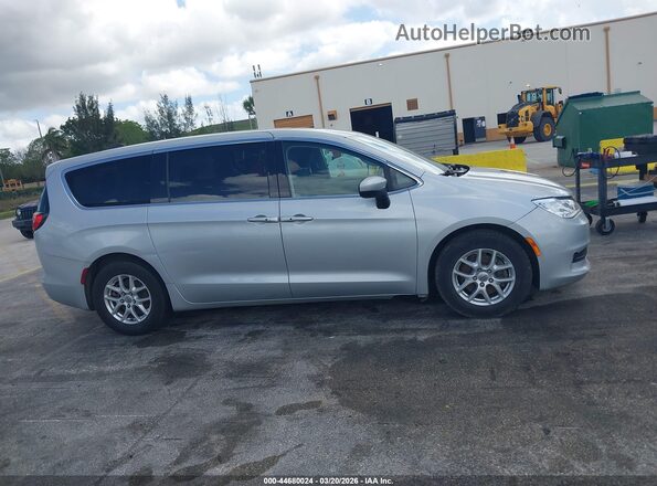 2C4RC1CG7PR548428 2023 CHRYSLER VOYAGER Silver Rear interior view
