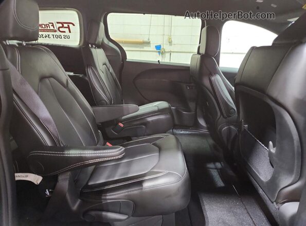2C4RC1CG7SR610256 2025 CHRYSLER VOYAGER Черный Вид задней части салона