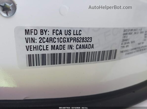 2C4RC1CGXPR628323 2023 CHRYSLER VOYAGER White Vista del compartimento del motor