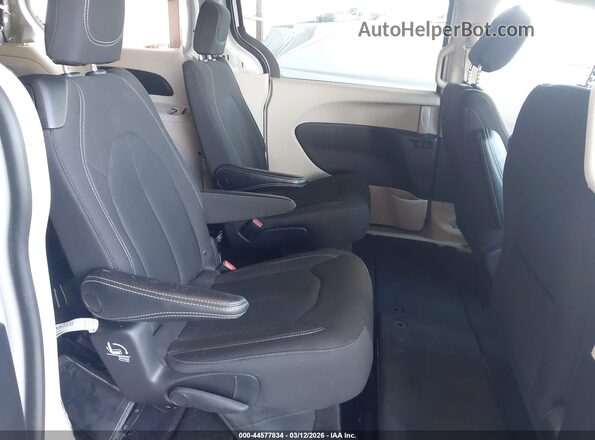 2C4RC1CGXPR628323 2023 CHRYSLER VOYAGER White Vista de la etiqueta del VIN