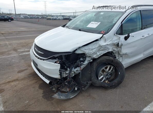 2C4RC1DG6MR520226 2021 CHRYSLER VOYAGER Белый Вид спереди
