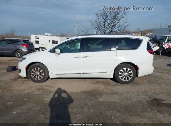 2C4RC1EG8JR108478 2018 CHRYSLER PACIFICA Белый Панорамный вид салона 360°