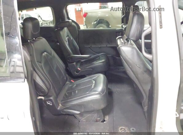 2C4RC1EGXLR200484 2020 CHRYSLER PACIFICA Серый Вид наклейки с VIN-кодом