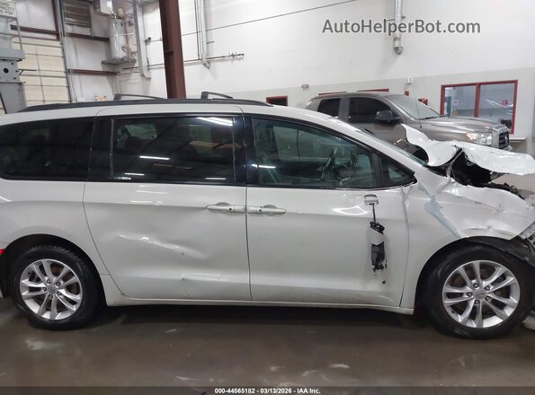 2C4RC1EGXLR200484 2020 CHRYSLER PACIFICA Серый Панорамный вид салона 360°