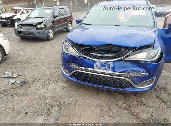 2C4RC1FG1JR257023 2018 CHRYSLER PACIFICA Синий Вид спереди