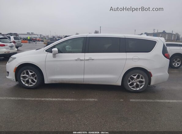 2C4RC1FG1KR738293 2019 CHRYSLER PACIFICA White Widok wnętrza 360 stopni