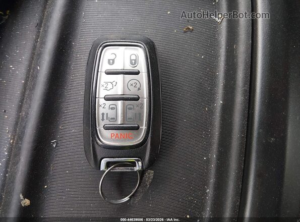 2C4RC1FG1LR150136 2020 CHRYSLER PACIFICA Белый Вид панели приборов