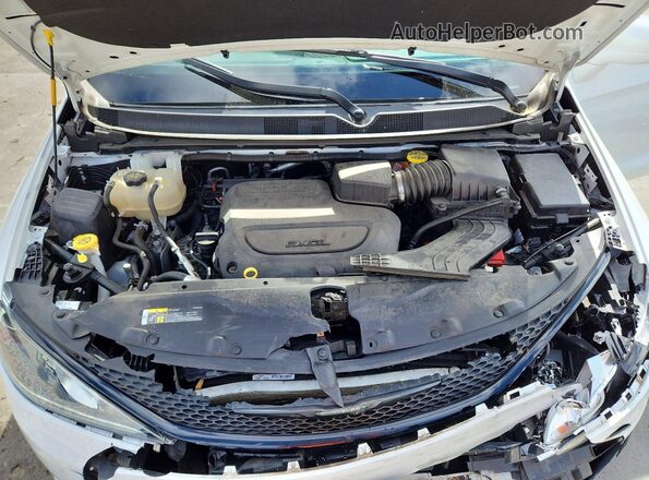 2C4RC1FG7KR638666 2019 CHRYSLER PACIFICA White Vista del compartimento del motor