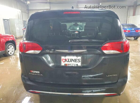 2C4RC1GG0LR199309 2020 CHRYSLER PACIFICA Black Rear view