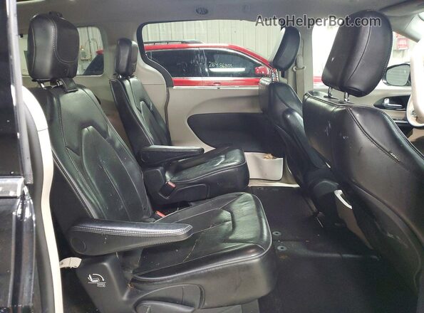 2C4RC1GG0LR199309 2020 CHRYSLER PACIFICA Black Rear interior view