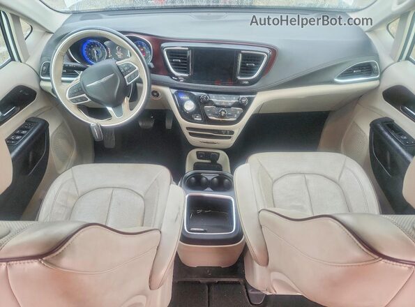 2C4RC1GG1KR731052 2019 CHRYSLER PACIFICA Белый Вид панели приборов