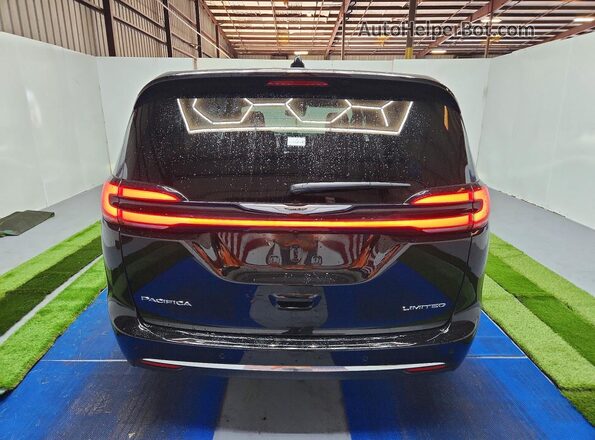 2C4RC1GG2TR216546 2026 CHRYSLER PACIFICA Черный Вид салона спереди