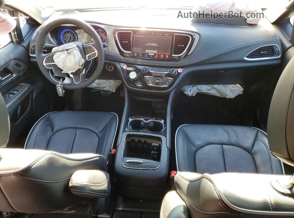 2C4RC1GG5TR179587 2026 CHRYSLER PACIFICA Silver Widok deski rozdzielczej