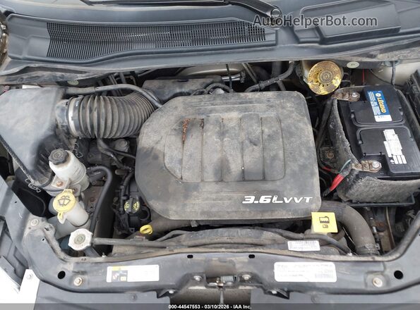 2C4RC1GG6GR158222 2016 CHRYSLER TOWN & COUNTRY Желто-коричневый Вид сзади