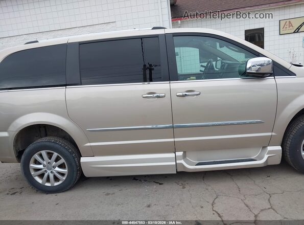 2C4RC1GG6GR158222 2016 CHRYSLER TOWN & COUNTRY Желто-коричневый Вид задней части салона