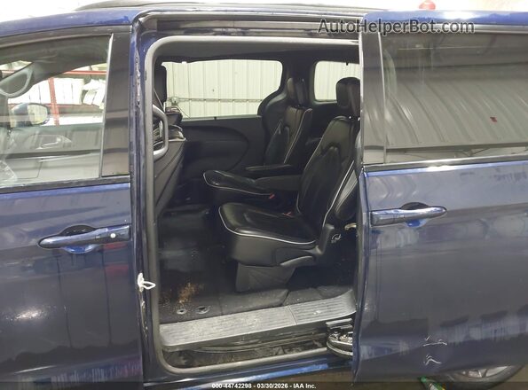 2C4RC1GG7JR350692 2018 CHRYSLER PACIFICA Синий Вид наклейки с VIN-кодом