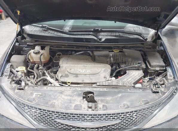 2C4RC1GG7JR350692 2018 CHRYSLER PACIFICA Синий Вид сзади