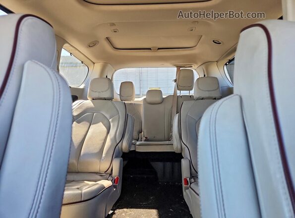 2C4RC1GG8KR508281 2019 CHRYSLER PACIFICA Silver უკანა სავარძლების ხედი
