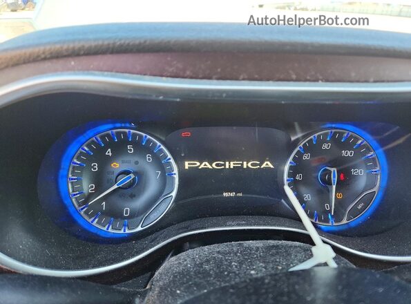 2C4RC1GG8KR508281 2019 CHRYSLER PACIFICA Silver ხელსაწყოთა პანელის ხედი