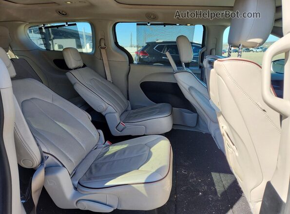 2C4RC1GG8KR508281 2019 CHRYSLER PACIFICA Silver უკანა სალონის ხედი