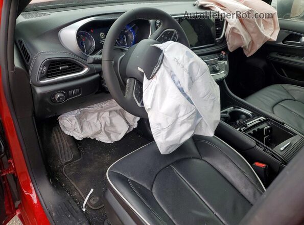 2C4RC1GG8TR190292 2026 CHRYSLER PACIFICA Красный Вид панели приборов