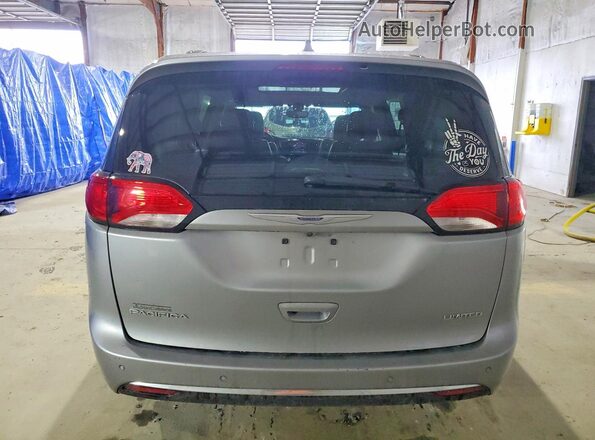 2C4RC1GGXLR144219 2020 CHRYSLER PACIFICA Серебряный Вид сзади